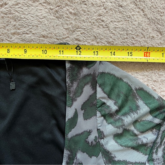 Pretty Little Thing Abstract Print Long Sleeve Mesh Mini Dress Women’s Size 12 - Picture 4 of 5